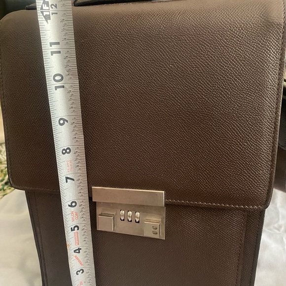 Authentic Bally briefcase crossbody. Genuine item. Brown leather. - Picture 5 of 8